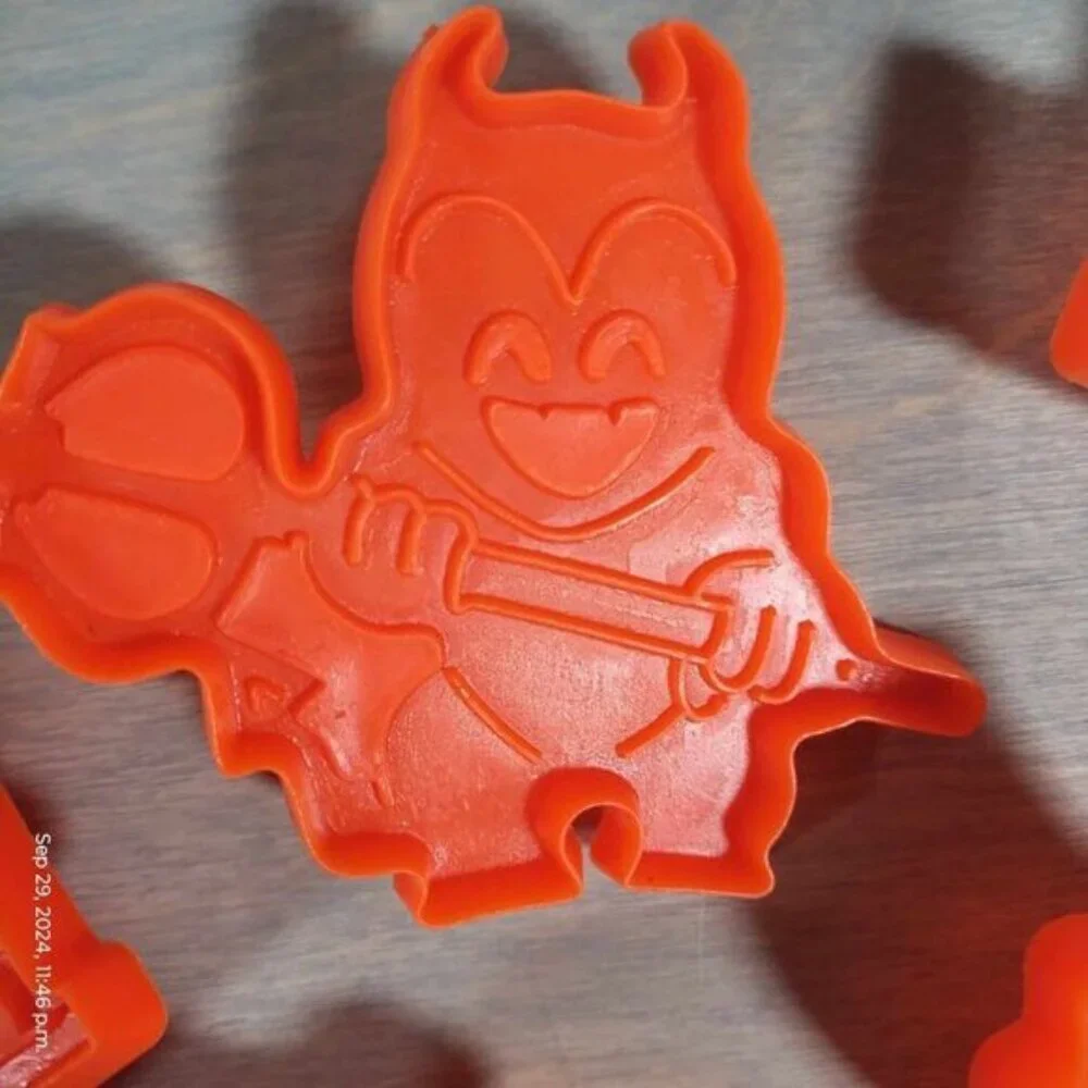 Vintage wilton halloween orange cookie cutters,‎ imprint plastic 5pc set